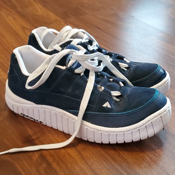 Airwalk Other - Airwalk blue suade shoes